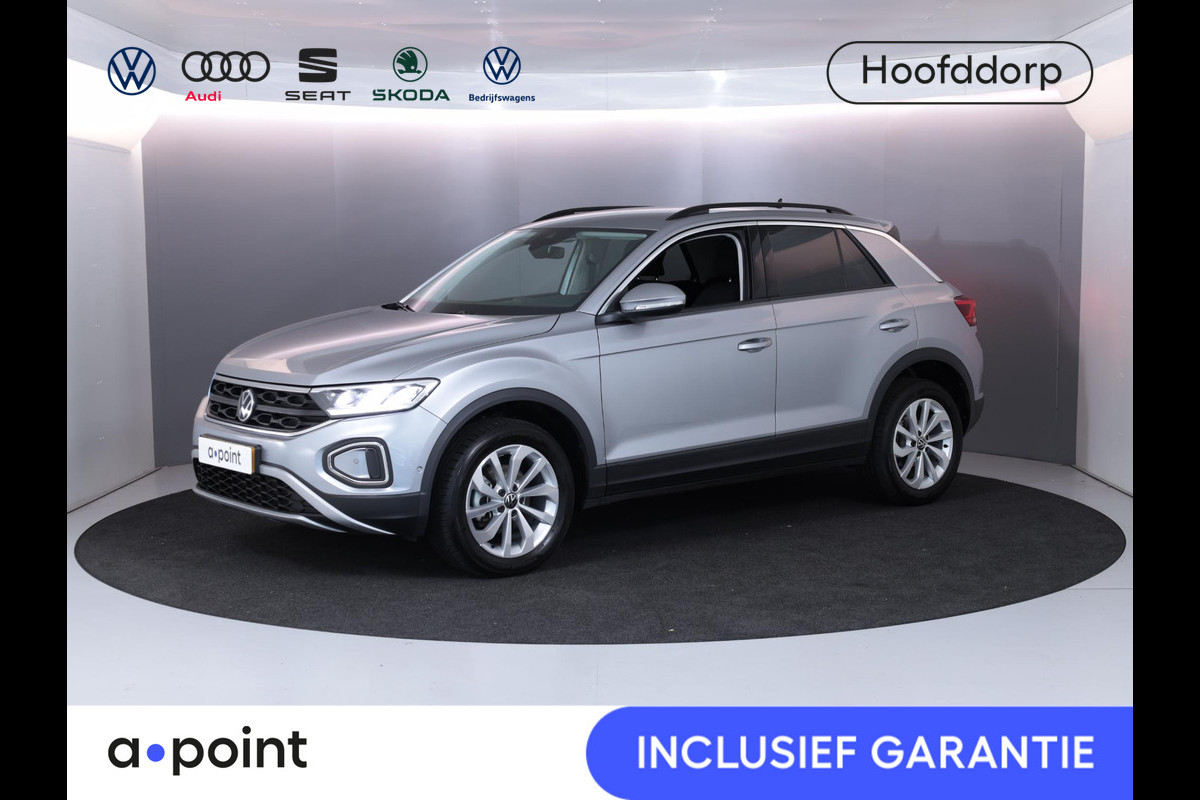 Volkswagen T-Roc 1.5 TSI Life Edition 150 pk Automaat (DSG) | Verlengde garantie | Navigatie via App | Parkeersensoren (Park assist) | Achteruitrijcamera | Adaptieve cruise control | Volkswagen T-Roc 1.5 TSI Life Edition 150 pk Automaat (DSG) | Verlengde garantie | Navigatie via App | Parkeersensoren (Park assist) | Achteruitrijcamera | Adaptieve cruise control |