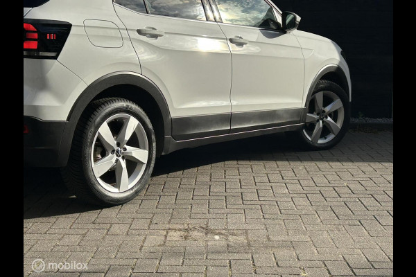 Volkswagen T-Cross 1.5 TSI Style 150 PK AUTOMAAT / FM Nav / keyless / Clima / 45.179 KM!! 1e eig. Volkswagen T-Cross 1.5 TSI Style 150 PK AUTOMAAT / FM Nav / keyless / Clima / 45.179 KM!! 1e eig.