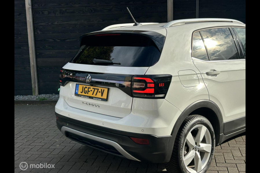 Volkswagen T-Cross 1.5 TSI Style 150 PK AUTOMAAT / FM Nav / keyless / Clima / 45.179 KM!! 1e eig. Volkswagen T-Cross 1.5 TSI Style 150 PK AUTOMAAT / FM Nav / keyless / Clima / 45.179 KM!! 1e eig.