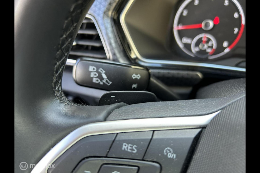 Volkswagen T-Cross 1.5 TSI Style 150 PK AUTOMAAT / FM Nav / keyless / Clima / 45.179 KM!! 1e eig. Volkswagen T-Cross 1.5 TSI Style 150 PK AUTOMAAT / FM Nav / keyless / Clima / 45.179 KM!! 1e eig.