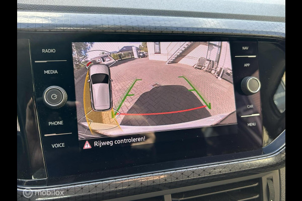 Volkswagen T-Cross 1.5 TSI Style 150 PK AUTOMAAT / FM Nav / keyless / Clima / 45.179 KM!! 1e eig. Volkswagen T-Cross 1.5 TSI Style 150 PK AUTOMAAT / FM Nav / keyless / Clima / 45.179 KM!! 1e eig.