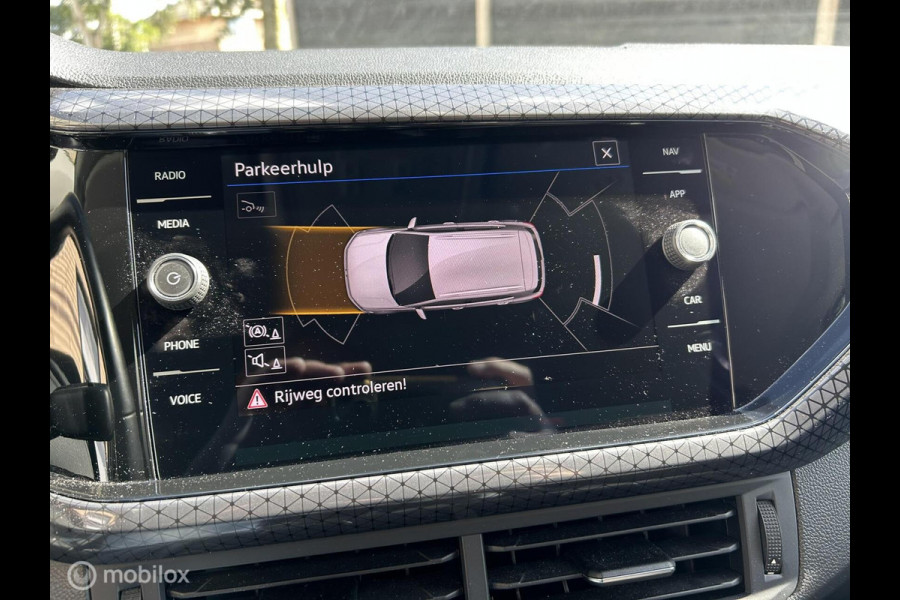 Volkswagen T-Cross 1.5 TSI Style 150 PK AUTOMAAT / FM Nav / keyless / Clima / 45.179 KM!! 1e eig. Volkswagen T-Cross 1.5 TSI Style 150 PK AUTOMAAT / FM Nav / keyless / Clima / 45.179 KM!! 1e eig.