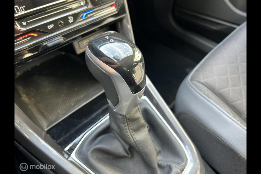 Volkswagen T-Cross 1.5 TSI Style 150 PK AUTOMAAT / FM Nav / keyless / Clima / 45.179 KM!! 1e eig. Volkswagen T-Cross 1.5 TSI Style 150 PK AUTOMAAT / FM Nav / keyless / Clima / 45.179 KM!! 1e eig.