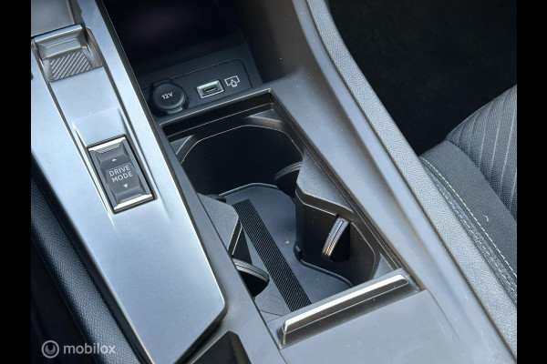 Peugeot 308 1.2 131 PK AUTOMAAT Pack Business Clima / FM nav / Carplay / LED / 41.882 KM!! Peugeot 308 1.2 131 PK AUTOMAAT Pack Business Clima / FM nav / Carplay / LED / 41.882 KM!!