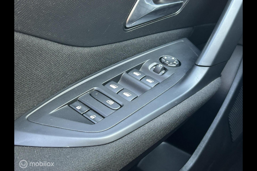Peugeot 308 1.2 131 PK AUTOMAAT Pack Business Clima / FM nav / Carplay / LED / 41.882 KM!! Peugeot 308 1.2 131 PK AUTOMAAT Pack Business Clima / FM nav / Carplay / LED / 41.882 KM!!