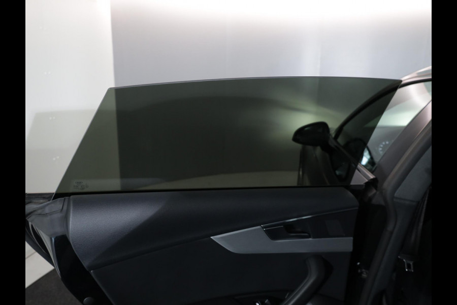 Audi A5 Sportback 40 TFSI Sport S-line Edition 190 pk S-tronic | Navigatie | Trekhaak | Parkeersensoren achter | Autom. airco (3 zones) | Stoelverwarming | S-line |