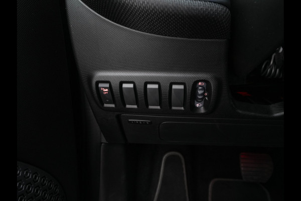 Smart Fortwo EQ Business Solution 18 kWh [ 3-Fase ] ( SOH-93%) Aut. *PANO | LUXURY-LEATHER | NAVI-FULLMAP | CAMERA | HEATED-COMFORTSEATS | AIRCO | CRUISE | AMBIENT-LIGHT | 15''ALU*
