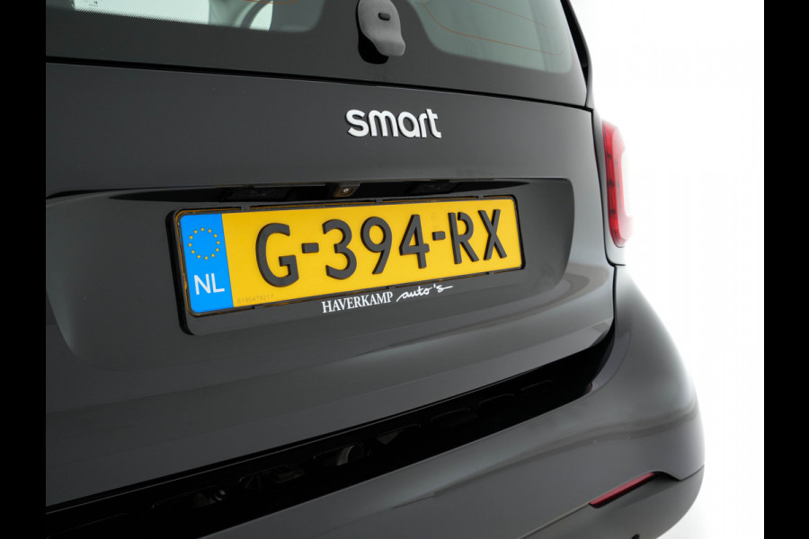 Smart Fortwo EQ Business Solution 18 kWh [ 3-Fase ] ( SOH-93%) Aut. *PANO | LUXURY-LEATHER | NAVI-FULLMAP | CAMERA | HEATED-COMFORTSEATS | AIRCO | CRUISE | AMBIENT-LIGHT | 15''ALU*
