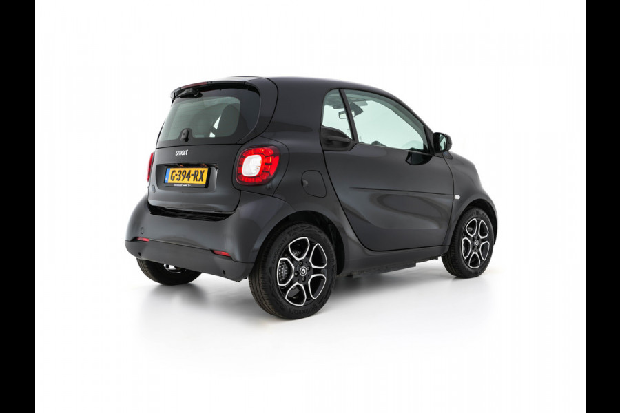 Smart Fortwo EQ Business Solution 18 kWh [ 3-Fase ] ( SOH-93%) Aut. *PANO | LUXURY-LEATHER | NAVI-FULLMAP | CAMERA | HEATED-COMFORTSEATS | AIRCO | CRUISE | AMBIENT-LIGHT | 15''ALU*