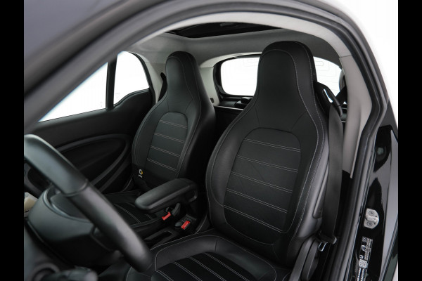 Smart Fortwo EQ Business Solution 18 kWh [ 3-Fase ] ( SOH-93%) Aut. *PANO | LUXURY-LEATHER | NAVI-FULLMAP | CAMERA | HEATED-COMFORTSEATS | AIRCO | CRUISE | AMBIENT-LIGHT | 15''ALU*
