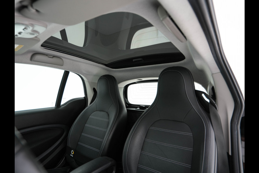Smart Fortwo EQ Business Solution 18 kWh [ 3-Fase ] ( SOH-93%) Aut. *PANO | LUXURY-LEATHER | NAVI-FULLMAP | CAMERA | HEATED-COMFORTSEATS | AIRCO | CRUISE | AMBIENT-LIGHT | 15''ALU*