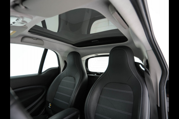 Smart Fortwo EQ Business Solution 18 kWh [ 3-Fase ] ( SOH-93%) Aut. *PANO | LUXURY-LEATHER | NAVI-FULLMAP | CAMERA | HEATED-COMFORTSEATS | AIRCO | CRUISE | AMBIENT-LIGHT | 15''ALU*