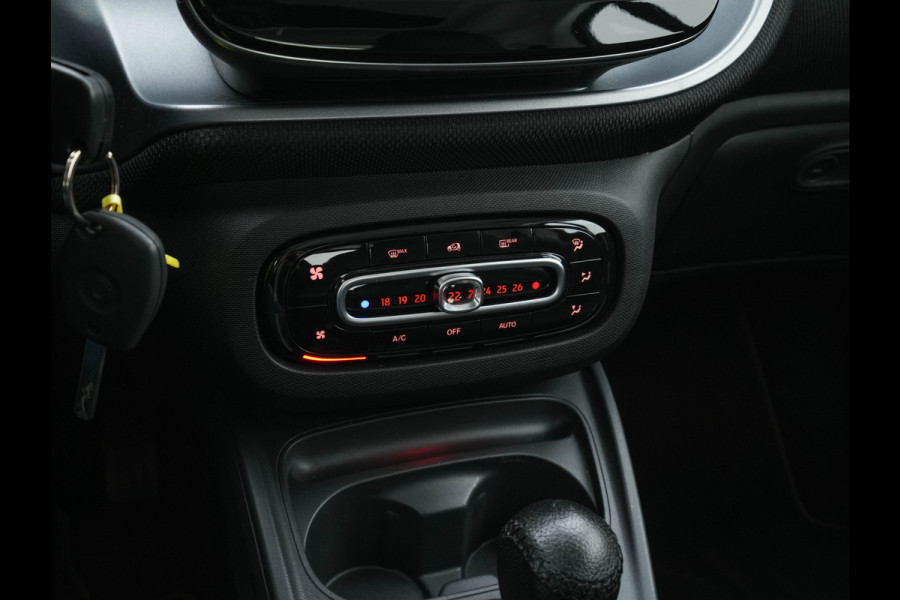 Smart Fortwo EQ Business Solution 18 kWh [ 3-Fase ] ( SOH-93%) Aut. *PANO | LUXURY-LEATHER | NAVI-FULLMAP | CAMERA | HEATED-COMFORTSEATS | AIRCO | CRUISE | AMBIENT-LIGHT | 15''ALU*