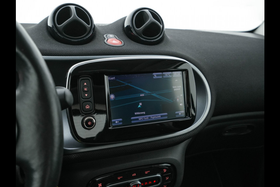 Smart Fortwo EQ Business Solution 18 kWh [ 3-Fase ] ( SOH-93%) Aut. *PANO | LUXURY-LEATHER | NAVI-FULLMAP | CAMERA | HEATED-COMFORTSEATS | AIRCO | CRUISE | AMBIENT-LIGHT | 15''ALU*