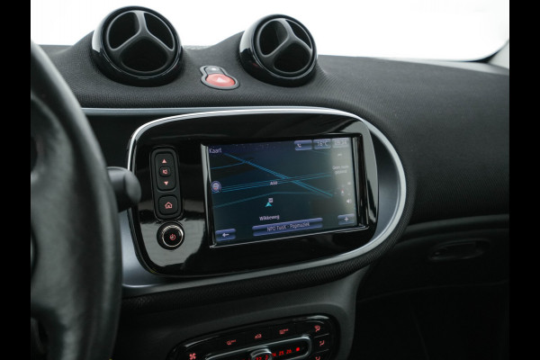 Smart Fortwo EQ Business Solution 18 kWh [ 3-Fase ] ( SOH-93%) Aut. *PANO | LUXURY-LEATHER | NAVI-FULLMAP | CAMERA | HEATED-COMFORTSEATS | AIRCO | CRUISE | AMBIENT-LIGHT | 15''ALU*