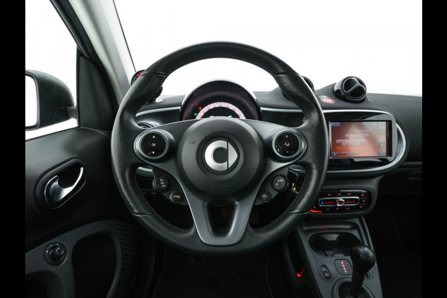 Smart Fortwo EQ Business Solution 18 kWh [ 3-Fase ] ( SOH-93%) Aut. *PANO | LUXURY-LEATHER | NAVI-FULLMAP | CAMERA | HEATED-COMFORTSEATS | AIRCO | CRUISE | AMBIENT-LIGHT | 15''ALU*