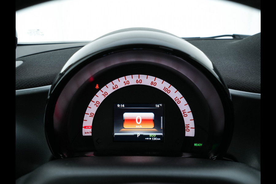 Smart Fortwo EQ Business Solution 18 kWh [ 3-Fase ] ( SOH-93%) Aut. *PANO | LUXURY-LEATHER | NAVI-FULLMAP | CAMERA | HEATED-COMFORTSEATS | AIRCO | CRUISE | AMBIENT-LIGHT | 15''ALU*