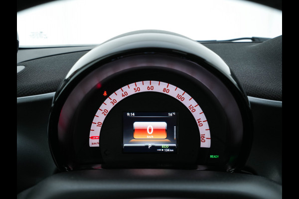 Smart Fortwo EQ Business Solution 18 kWh [ 3-Fase ] ( SOH-93%) Aut. *PANO | LUXURY-LEATHER | NAVI-FULLMAP | CAMERA | HEATED-COMFORTSEATS | AIRCO | CRUISE | AMBIENT-LIGHT | 15''ALU*
