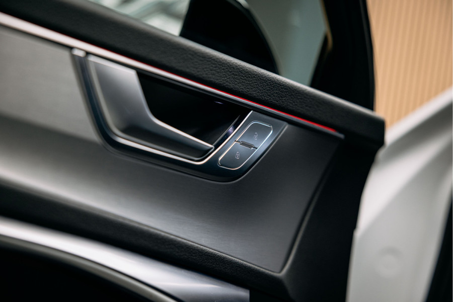 Audi A6 Avant 55 TFSI e quattro Competition | Hybride | Quattro | Head-up | 360 camera | Sportstoelen |