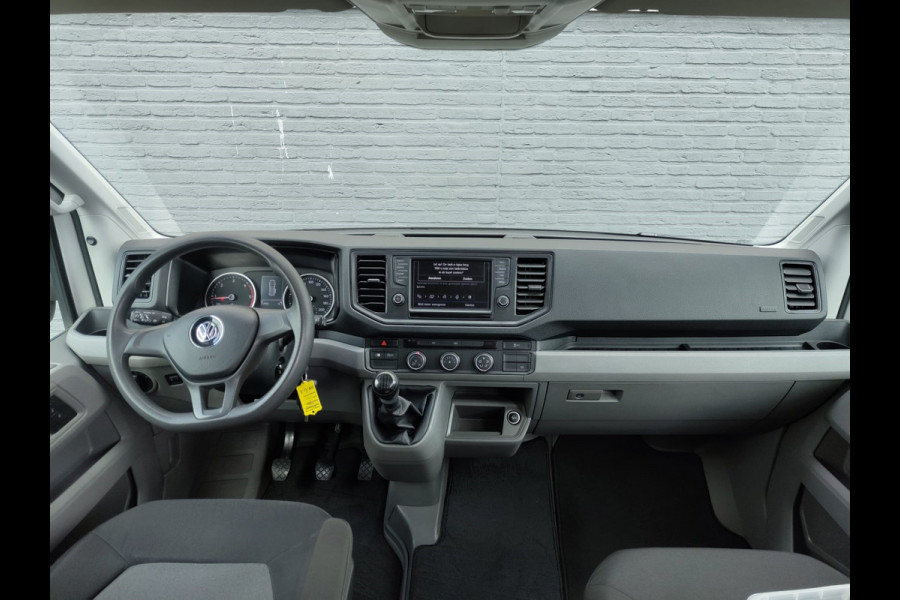 Volkswagen Crafter 30 2.0TDI L3H2 Airco Camera Navi Bluetooth EURO 6 Betonplex vloer Wandbekleding Schuifdeur Buro 2.500kg trekvermogen keurige bus!