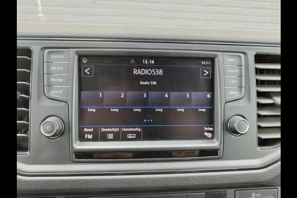 Volkswagen Crafter 30 2.0TDI L3H2 Airco Camera Navi Bluetooth EURO 6 Betonplex vloer Wandbekleding Schuifdeur Buro 2.500kg trekvermogen keurige bus!