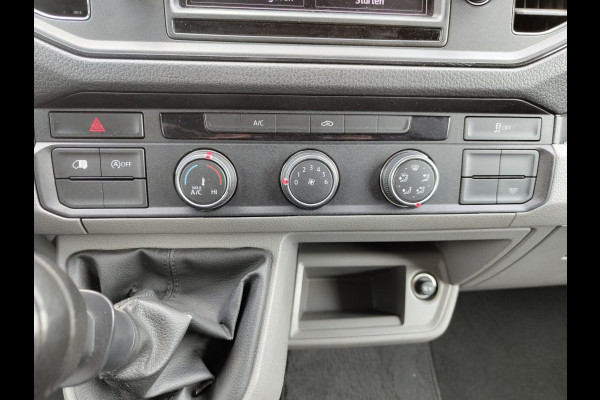 Volkswagen Crafter 30 2.0TDI L3H2 Airco Camera Navi Bluetooth EURO 6 Betonplex vloer Wandbekleding Schuifdeur Buro 2.500kg trekvermogen keurige bus!