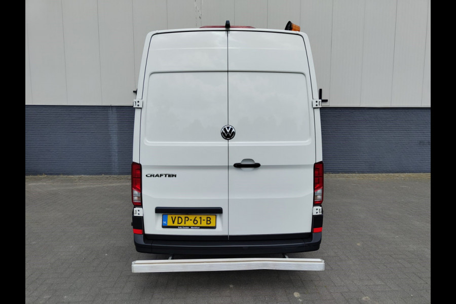 Volkswagen Crafter 30 2.0TDI L3H2 Airco Camera Navi Bluetooth EURO 6 Betonplex vloer Wandbekleding Schuifdeur Buro 2.500kg trekvermogen keurige bus!