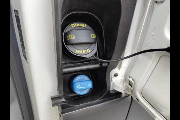 Volkswagen Crafter 30 2.0TDI L3H2 Airco Camera Navi Bluetooth EURO 6 Betonplex vloer Wandbekleding Schuifdeur Buro 2.500kg trekvermogen keurige bus!
