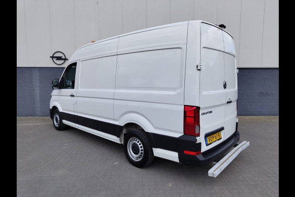 Volkswagen Crafter 30 2.0TDI L3H2 Airco Camera Navi Bluetooth EURO 6 Betonplex vloer Wandbekleding Schuifdeur Buro 2.500kg trekvermogen keurige bus!