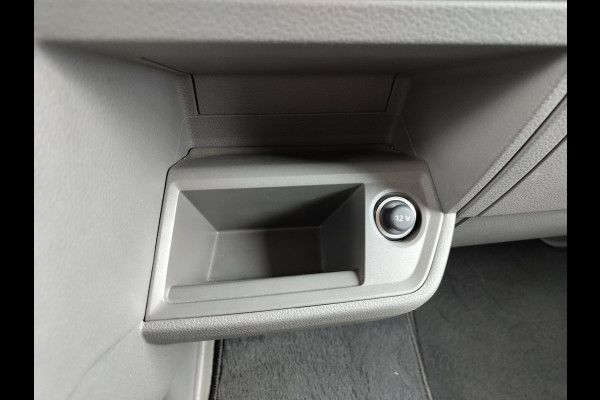 Volkswagen Crafter 30 2.0TDI L3H2 Airco Camera Navi Bluetooth EURO 6 Betonplex vloer Wandbekleding Schuifdeur Buro 2.500kg trekvermogen keurige bus!