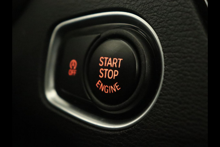 BMW X1 sDrive18i High Executive | Leder | Trekhaak | Harman/Kardon | Stoelverwarming | Head-Up | Full LED | Navigatie | Parkeerhulp | Climate control | Bluetooth