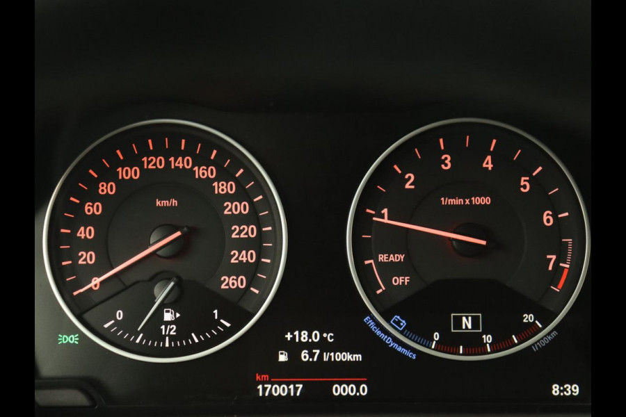 BMW X1 sDrive18i High Executive | Leder | Trekhaak | Harman/Kardon | Stoelverwarming | Head-Up | Full LED | Navigatie | Parkeerhulp | Climate control | Bluetooth