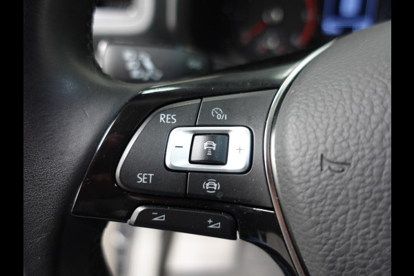 Volkswagen Crafter 177pk Automaat L3H3 L2H2 Highline Airco App-connect ACC Camera Trekhaak