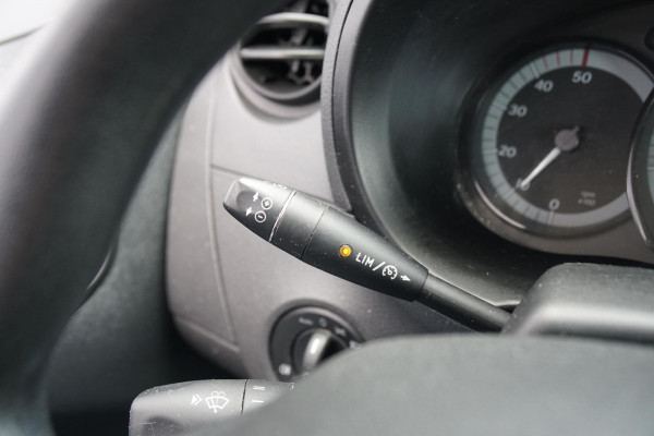 Mercedes-Benz Citan 109 CDI BlueEFFICIENCY Extra Lang + TREKHAAK / AIRCO / PDC Mercedes-Benz Citan 109 CDI BlueEFFICIENCY Extra Lang + TREKHAAK / AIRCO / PDC