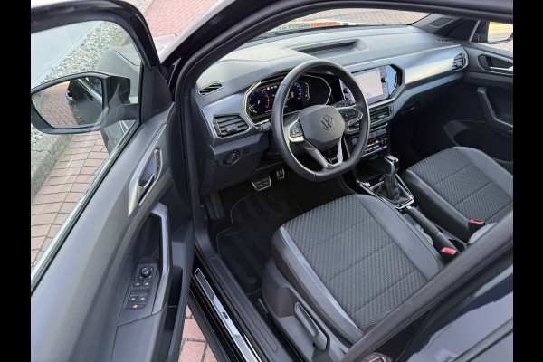Volkswagen T-Cross 1.5 TSI 150pk DSG R-Line | Acc | Lane | Camera Volkswagen T-Cross 1.5 TSI 150pk DSG R-Line | Acc | Lane | Camera
