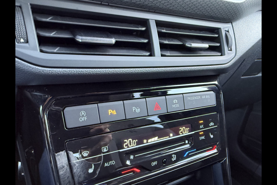 Volkswagen T-Cross 1.5 TSI 150pk DSG R-Line | Acc | Lane | Camera Volkswagen T-Cross 1.5 TSI 150pk DSG R-Line | Acc | Lane | Camera