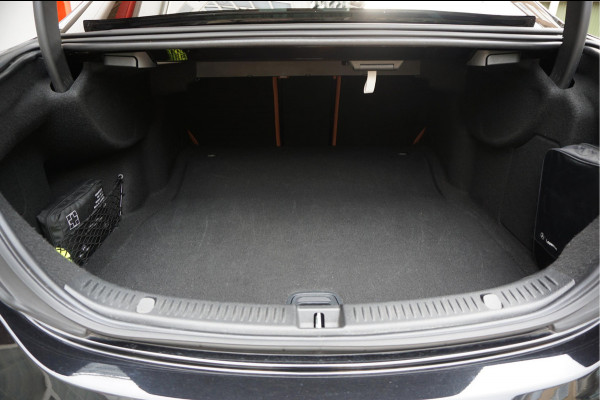 Mercedes-Benz E-Klasse 200 d Business Solution AMG | NL AUTO | 1ste Eigenaar | Dealer onderhouden | Panoramadak | Sfeerverlichting | Leder | 360 camera | Cruise + Lane | Burmester Mercedes-Benz E-Klasse 200 d Business Solution AMG | NL AUTO | 1ste Eigenaar | Dealer onderhouden | Panoramadak | Sfeerverlichting | Leder | 360 camera | Cruise + Lane | Burmester
