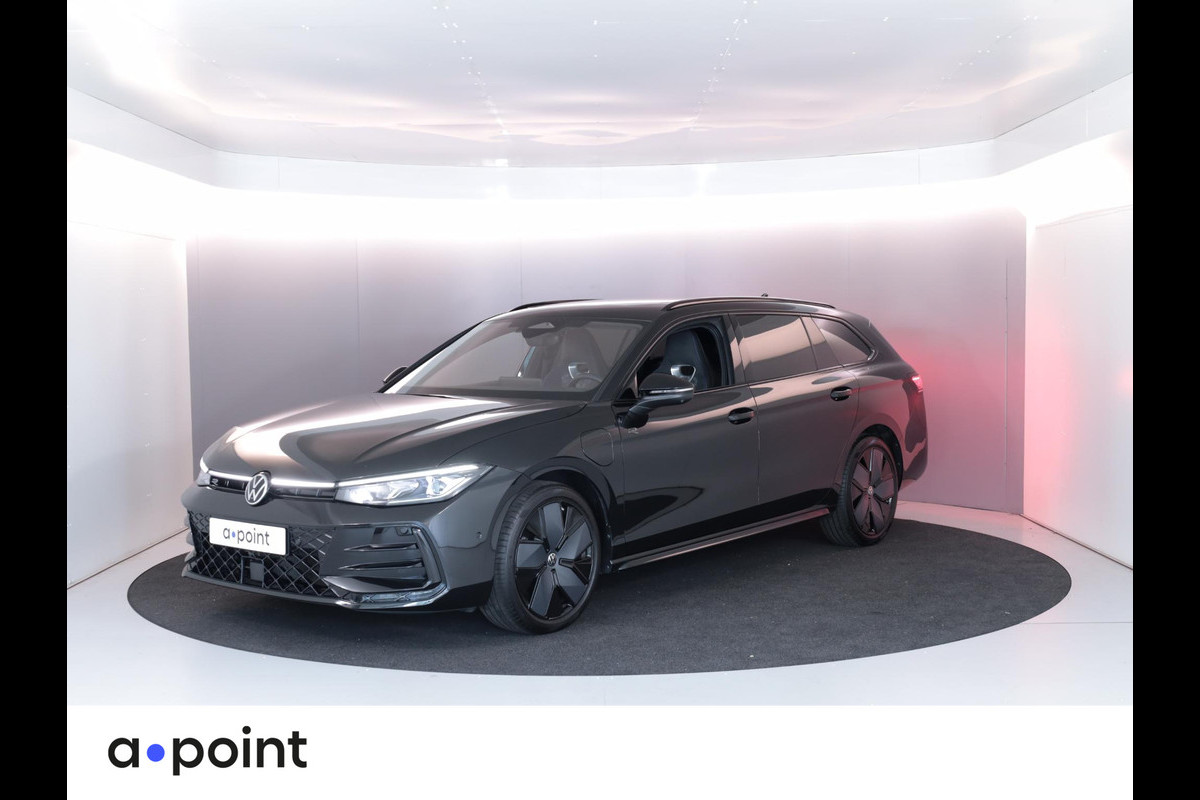 Volkswagen Passat Variant 1.5 eHybrid R-Line Edition 272PK PHEV | Panorama dak | Harman Kardon geluidsinstallatie | Trekhaak | Black style | Volkswagen Passat Variant 1.5 eHybrid R-Line Edition 272PK PHEV | Panorama dak | Harman Kardon geluidsinstallatie | Trekhaak | Black style |