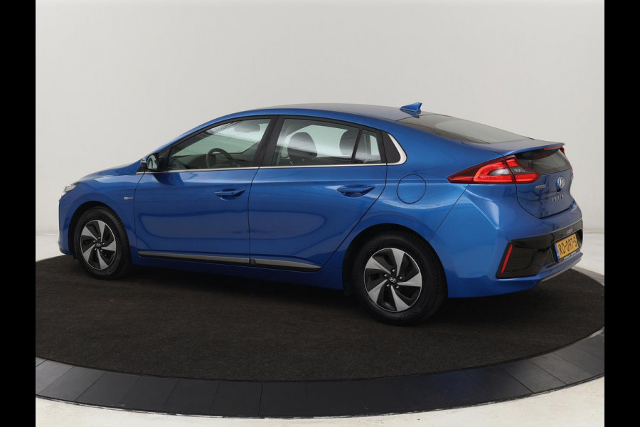 Hyundai IONIQ 1.6 GDi Comfort | Xenon | Carplay | Camera | Adaptive cruise | Keyless | Navigatie | Parkeerhulp | Climate control