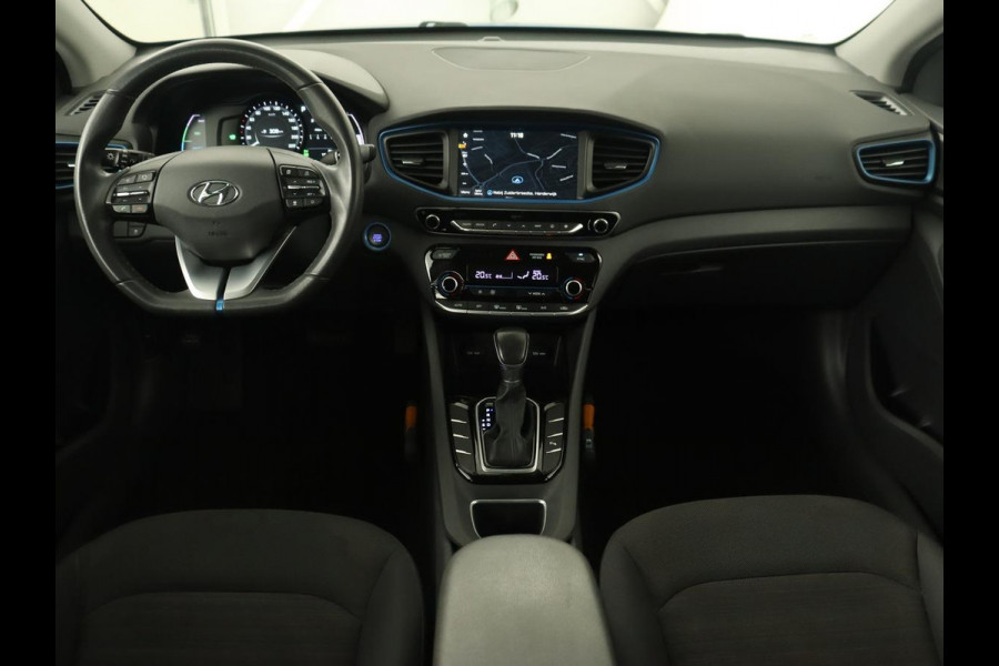 Hyundai IONIQ 1.6 GDi Comfort | Xenon | Carplay | Camera | Adaptive cruise | Keyless | Navigatie | Parkeerhulp | Climate control