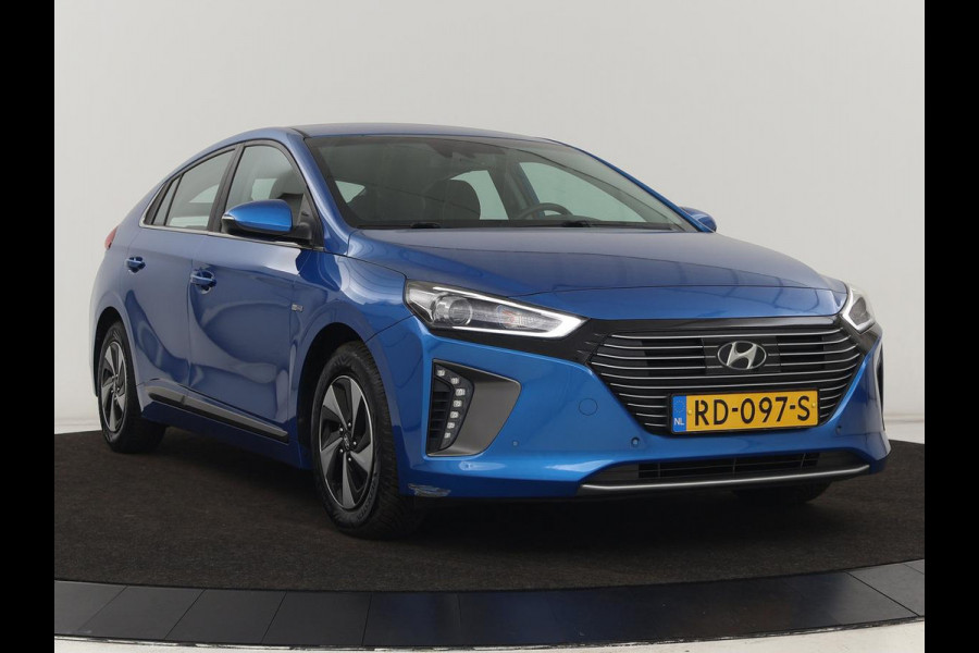 Hyundai IONIQ 1.6 GDi Comfort | Xenon | Carplay | Camera | Adaptive cruise | Keyless | Navigatie | Parkeerhulp | Climate control
