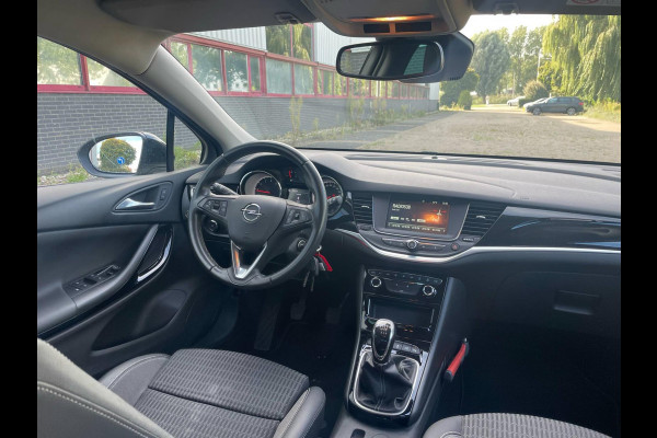 Opel Astra Sports Tourer 1.2 Design & Tech / camera / trekhaak
