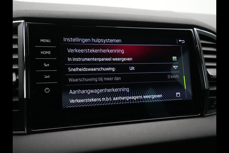 Škoda Karoq 1.5 TSI ACT 150pk DSG Sportline Business Navigatie CantonSound Stoelverwarming Camera Carplay Sideassist 199