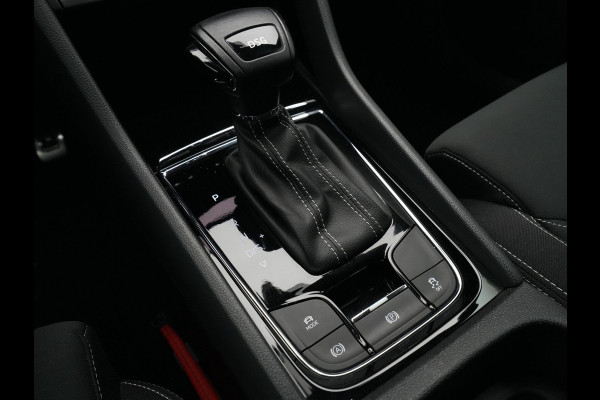 Škoda Karoq 1.5 TSI ACT 150pk DSG Sportline Business Navigatie CantonSound Stoelverwarming Camera Carplay Sideassist 199