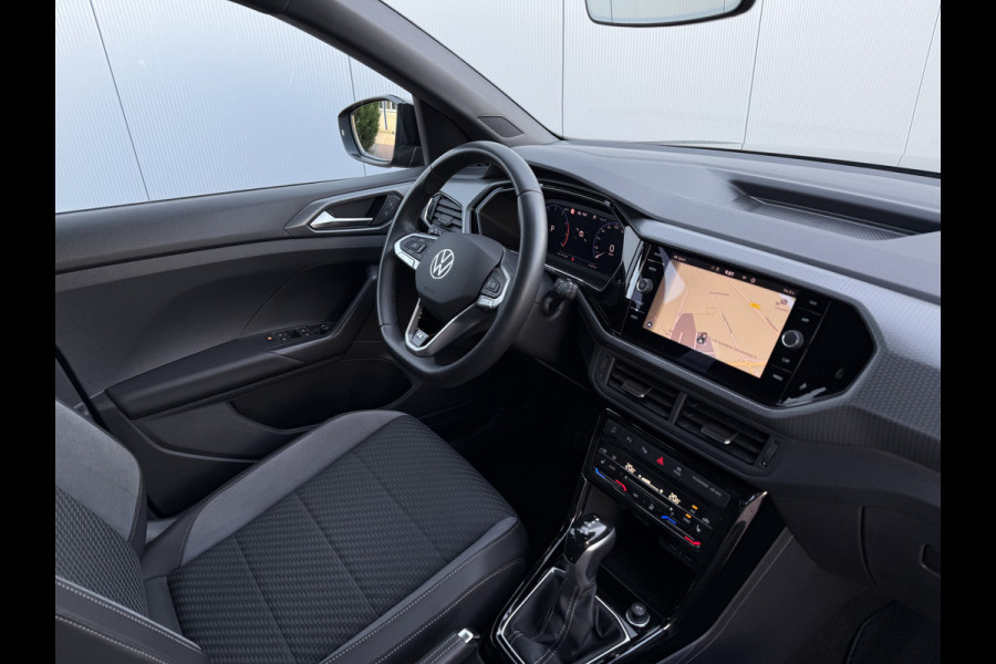 Volkswagen T-Cross 1.5 TSI 150pk DSG R-Line | Acc | Lane | Camera Volkswagen T-Cross 1.5 TSI 150pk DSG R-Line | Acc | Lane | Camera
