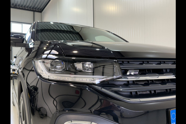 Volkswagen T-Cross 1.5 TSI 150pk DSG R-Line | Acc | Lane | Camera Volkswagen T-Cross 1.5 TSI 150pk DSG R-Line | Acc | Lane | Camera