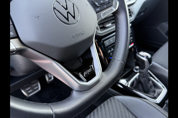 Volkswagen T-Cross 1.5 TSI 150pk DSG R-Line | Acc | Lane | Camera Volkswagen T-Cross 1.5 TSI 150pk DSG R-Line | Acc | Lane | Camera