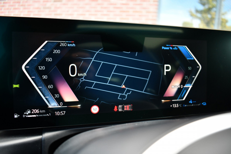 BMW 3 Serie Touring 320e M-Sport Pano El-zetels 360-cam HUD 19inch