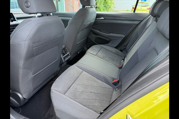 Volkswagen Golf 1.5 eTSI Style - Automaat - Pano/schuifdak - Navi - Camera - Org.NL