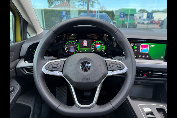 Volkswagen Golf 1.5 eTSI Style - Automaat - Pano/schuifdak - Navi - Camera - Org.NL
